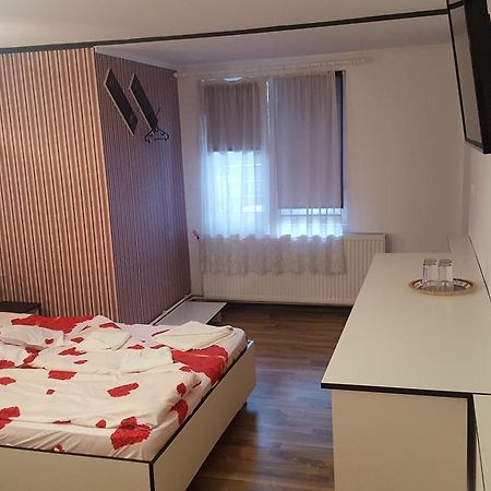 Haţeg Casa Leo 아파트 외부 사진